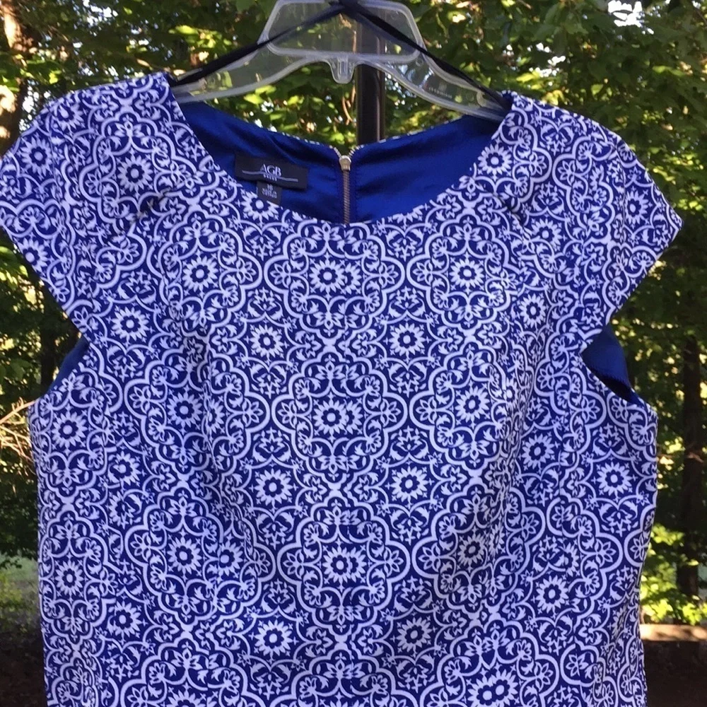AGB BLUE WHITE CAP SLEEVE DRESS Size 16 EXCELLENT CONDITION PREWORN SO PRETTY